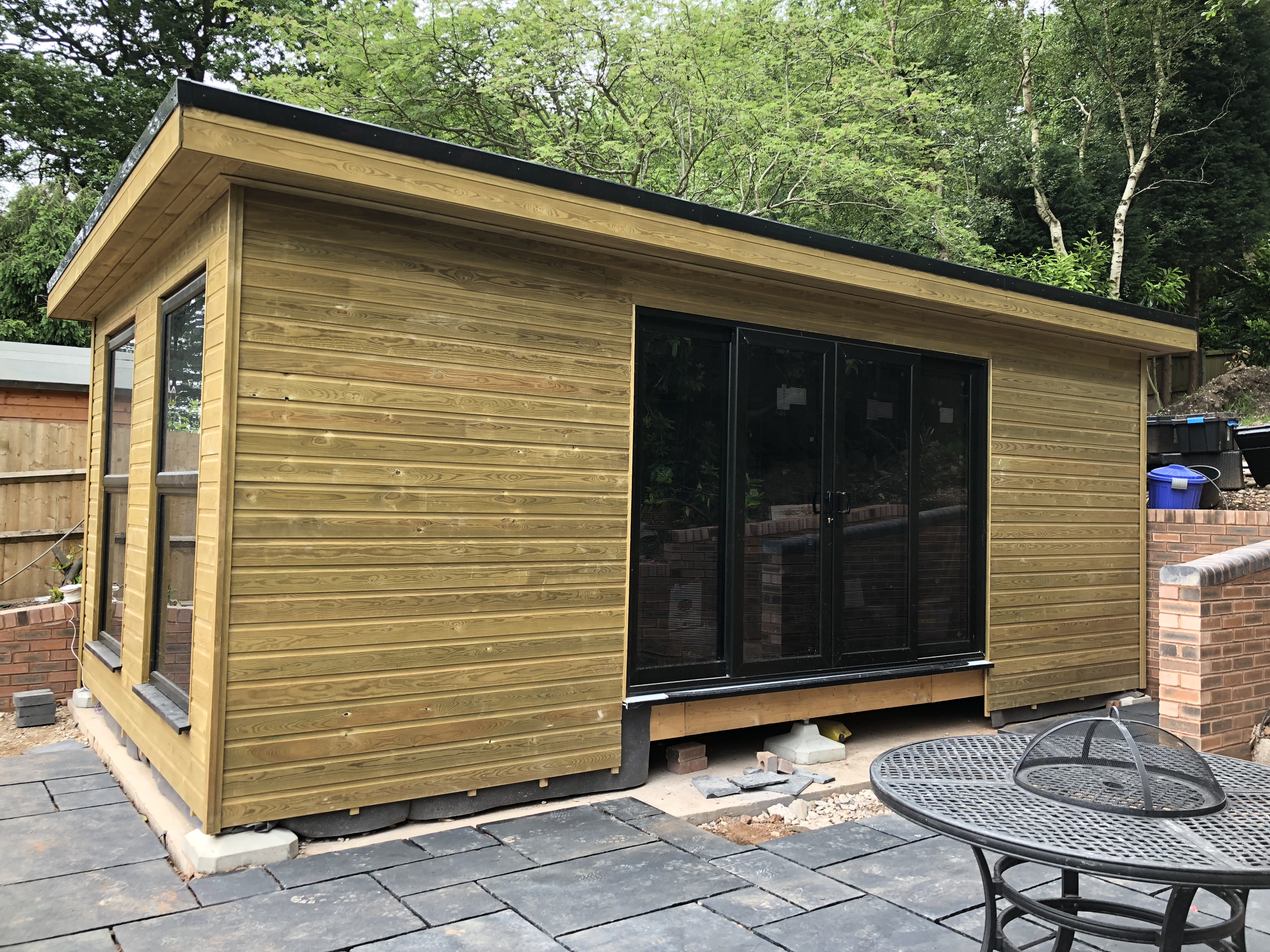 Urban Marque Ltd – Garden Office – Exterior Shot